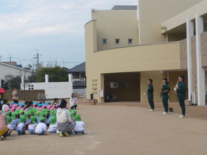 吹奏楽部の演奏